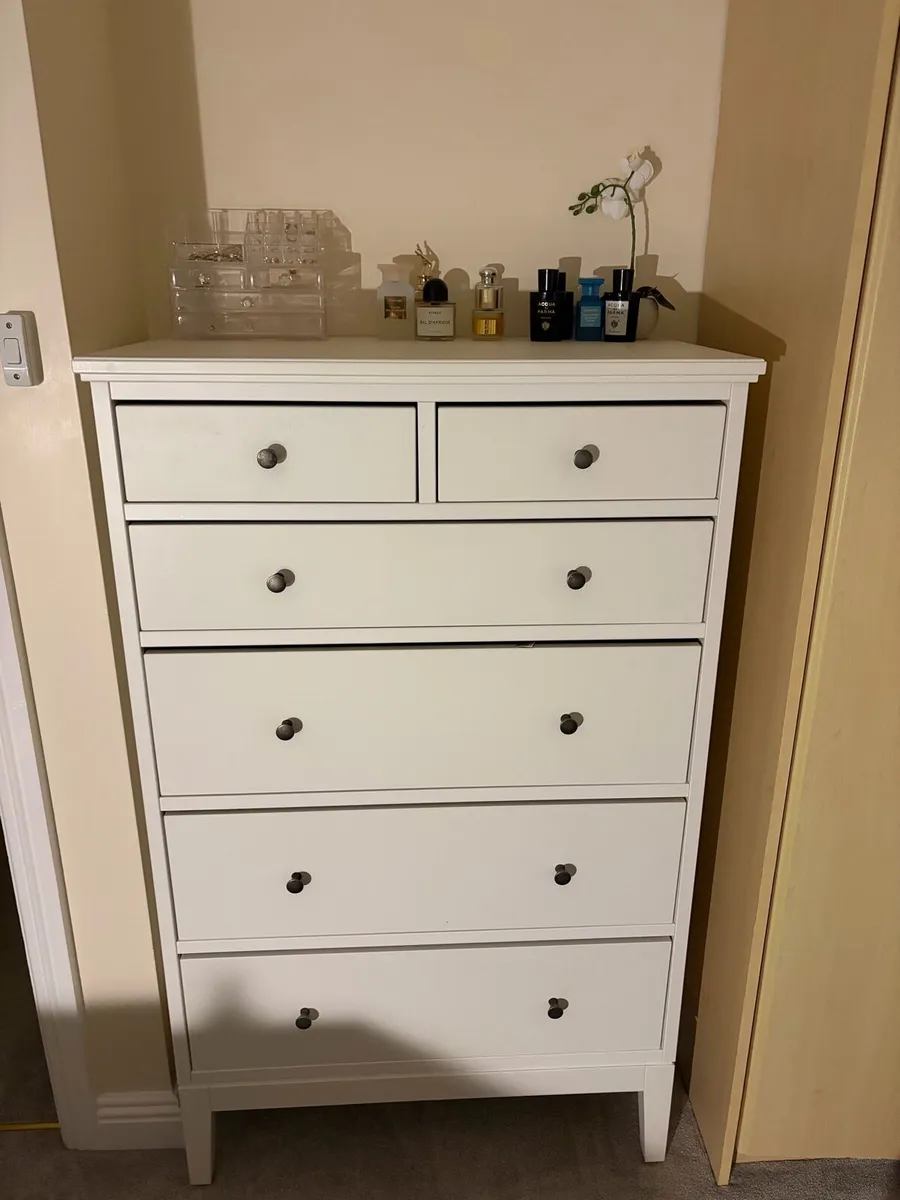 Chest of Drawers - White - Image 1