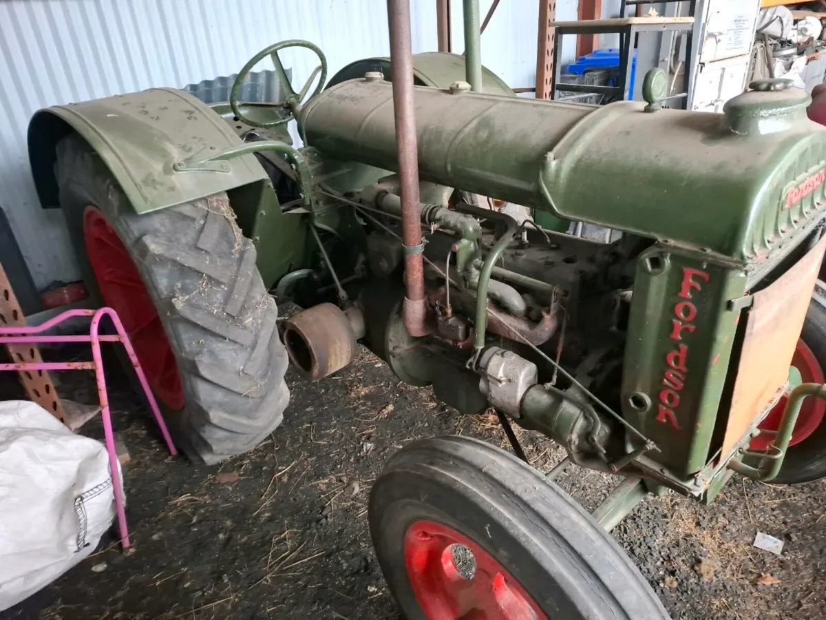 Vintage Tractor - Image 2