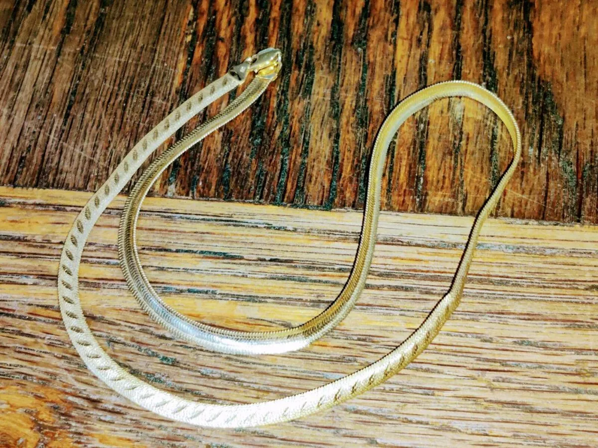 HERRINGBONE, 9CT Gold 8.03g 18"New Chain & Cert ! - Image 1