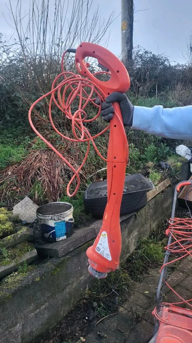 Electric lawn mower and strimmer - Image 4