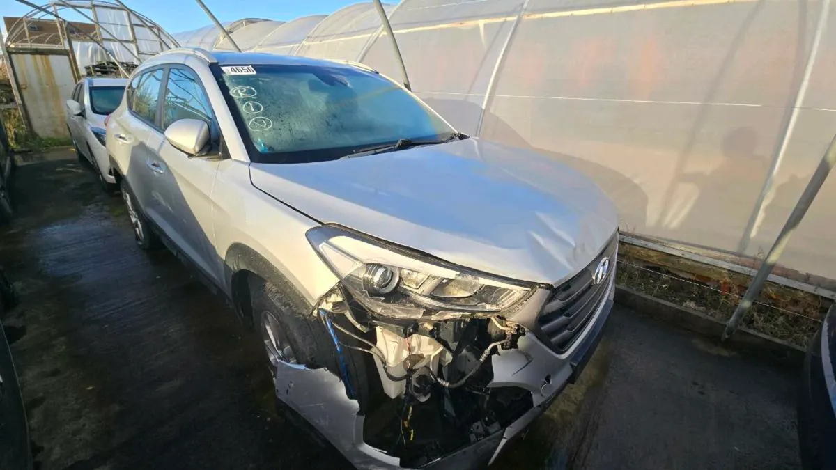 Tucson 2017 1.7 Diesel. IX35 1.7 Diesel FOR BREAKI - Image 2