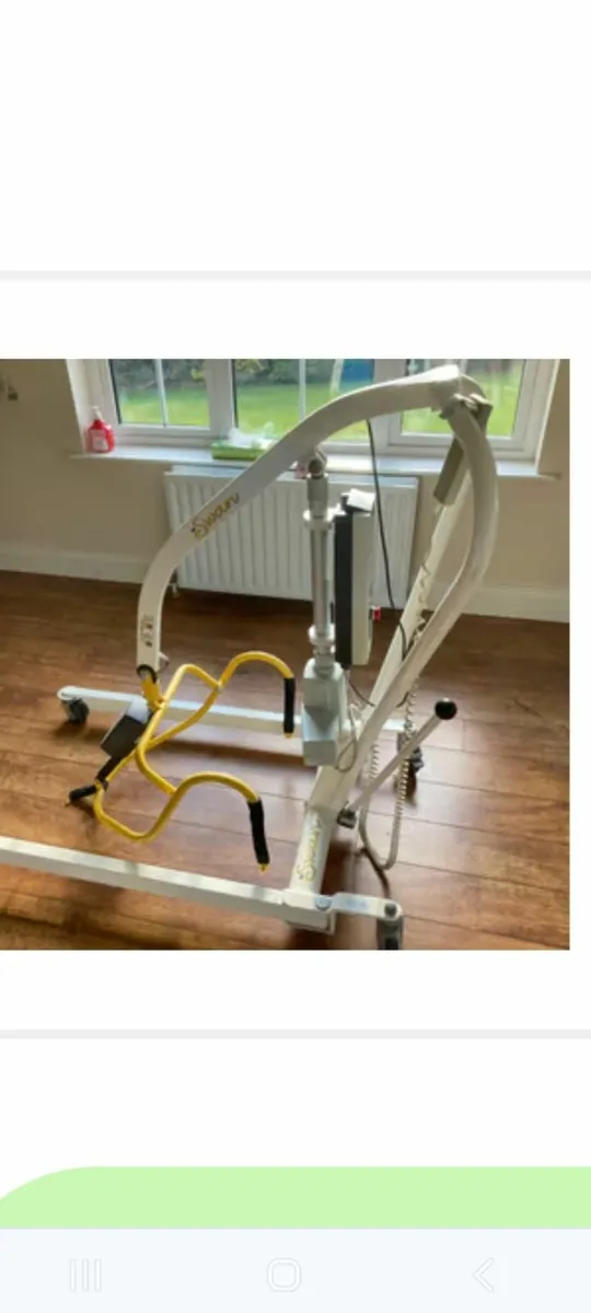 Swan 250Kg  hoist with cradle & straps. Like new.