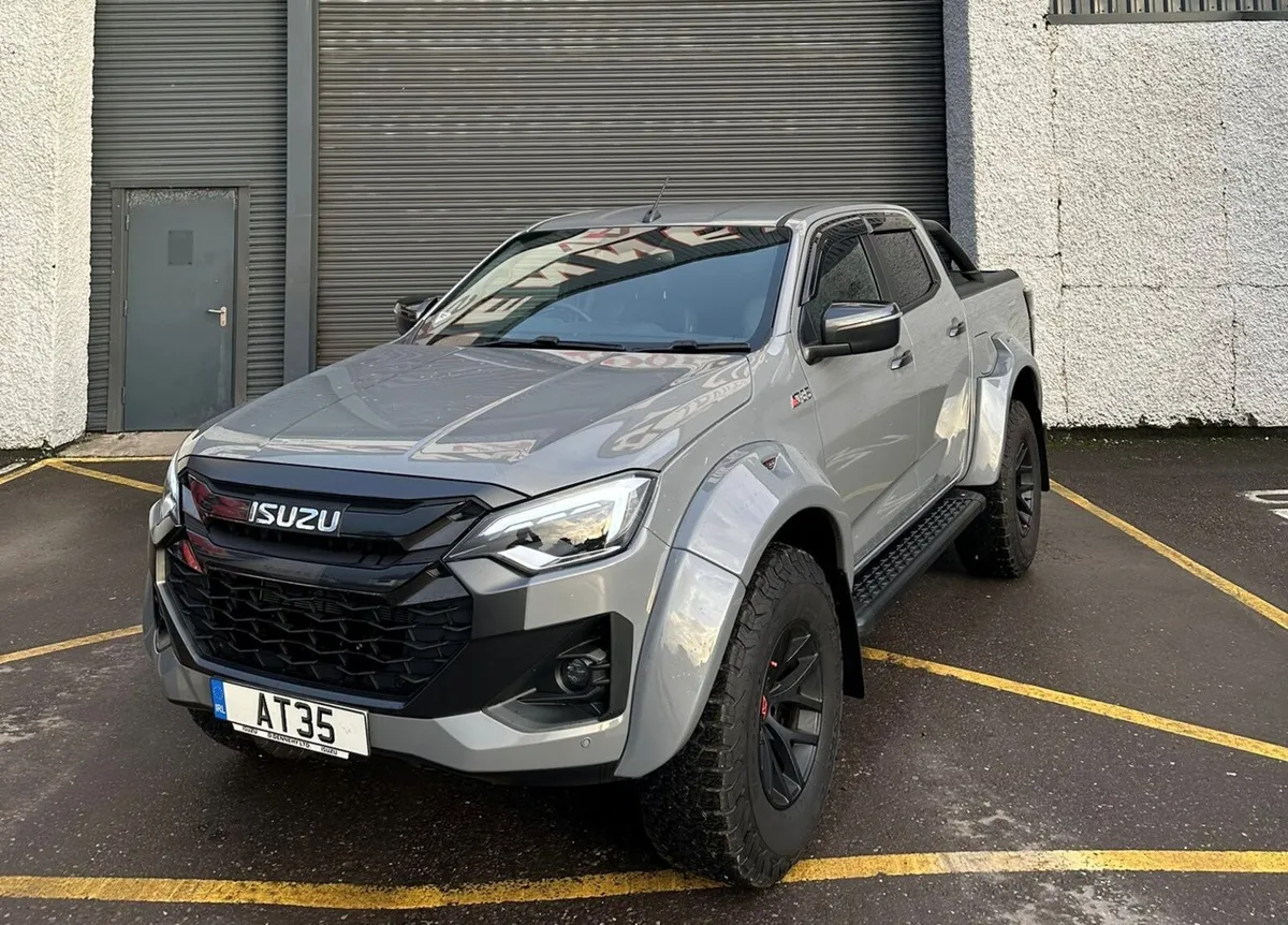 Isuzu D-Max LSE AT35 - Image 1
