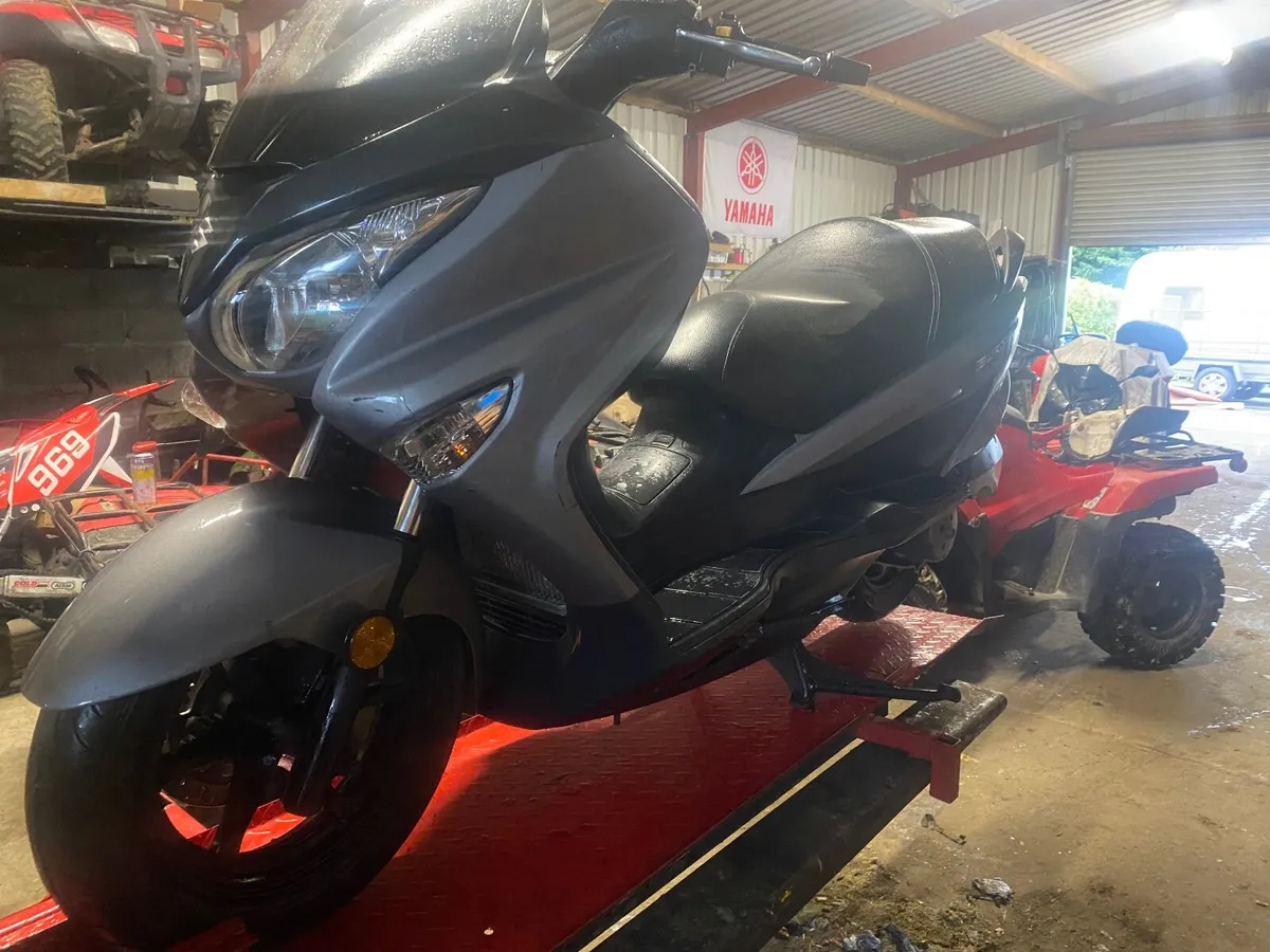 Suzuki burgman 125  2019 - Image 3