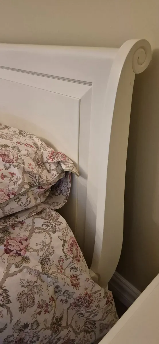 Chantilly Superking bedframe - Image 3