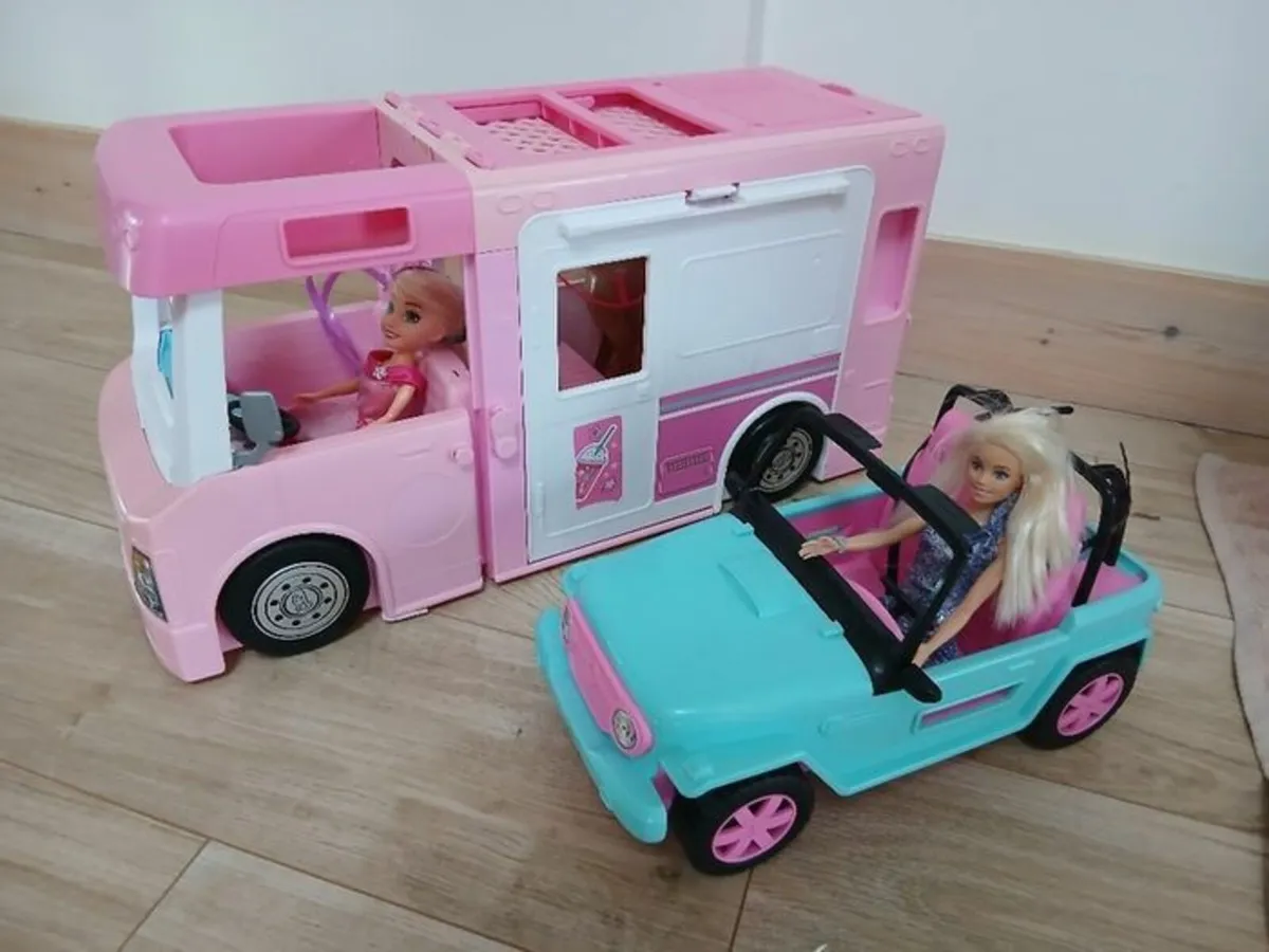 Barbie dream house, car, and camper horse box. - Image 4