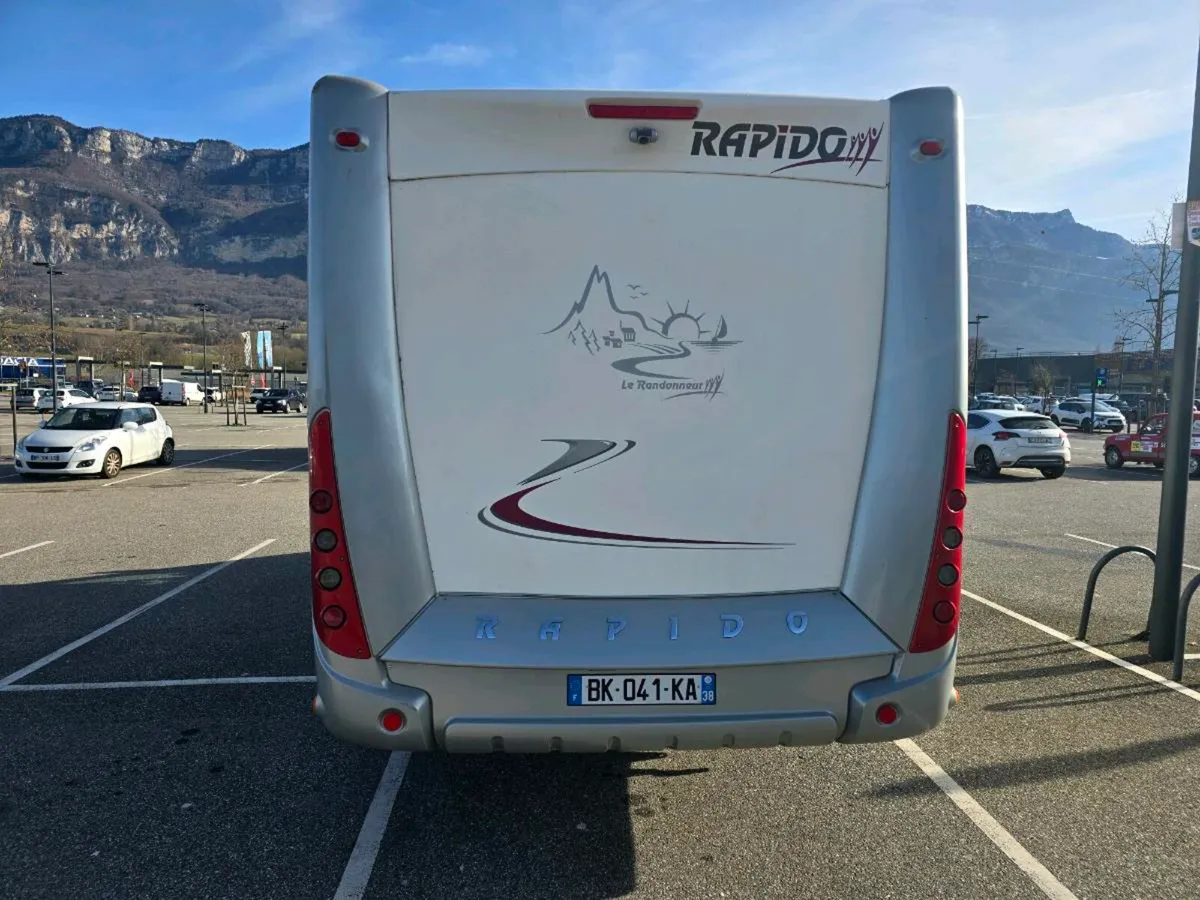 2011 RAPIDO 7090DF ISLAND BED TAKE TRADE IN - Image 3