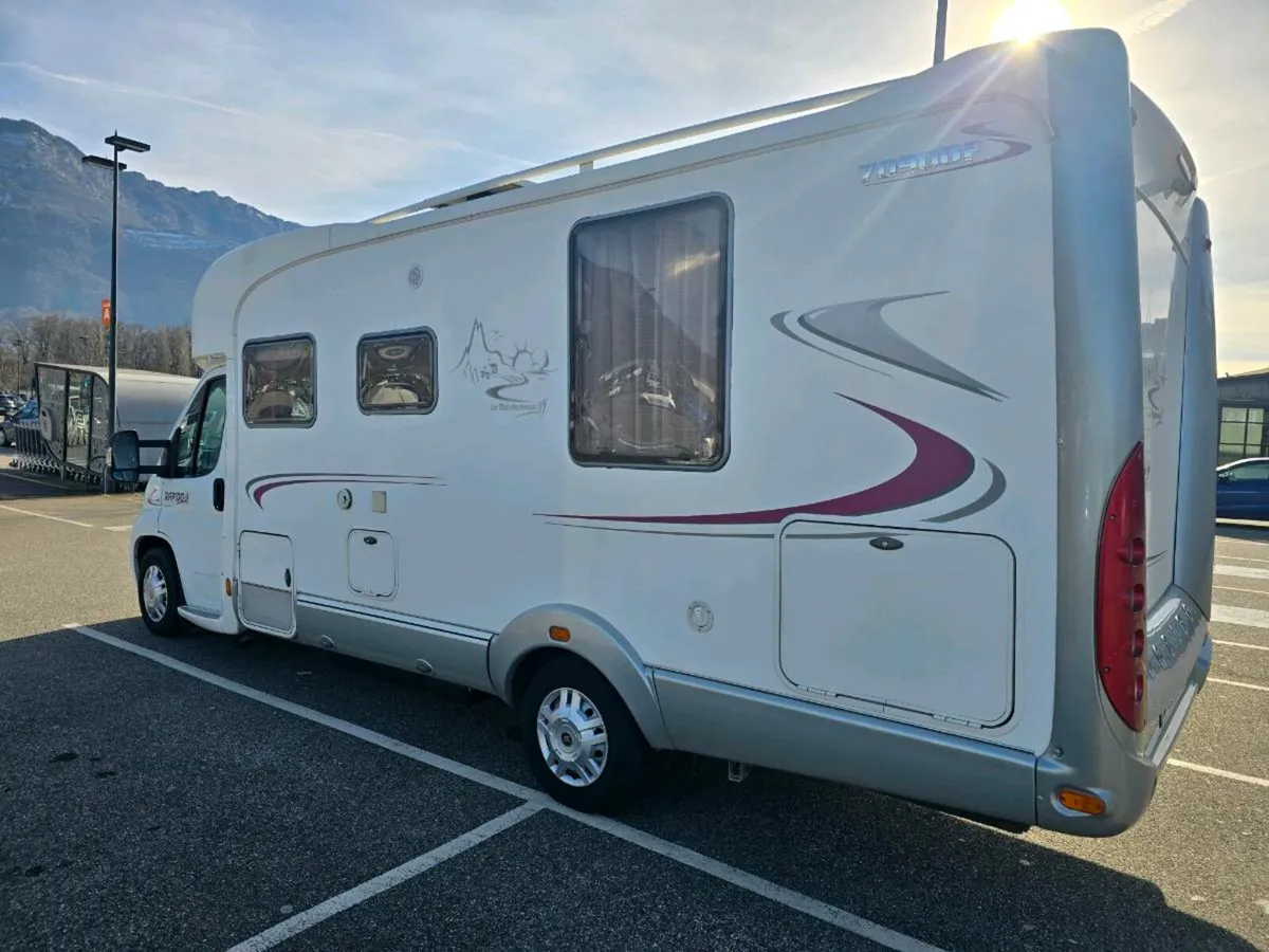 2011 RAPIDO 7090DF ISLAND BED TAKE TRADE IN - Image 4