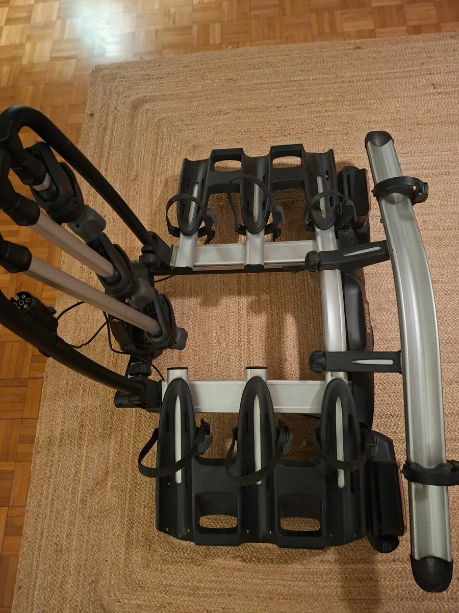 THULE 4 bike rack for car (tow bar) - Image 2