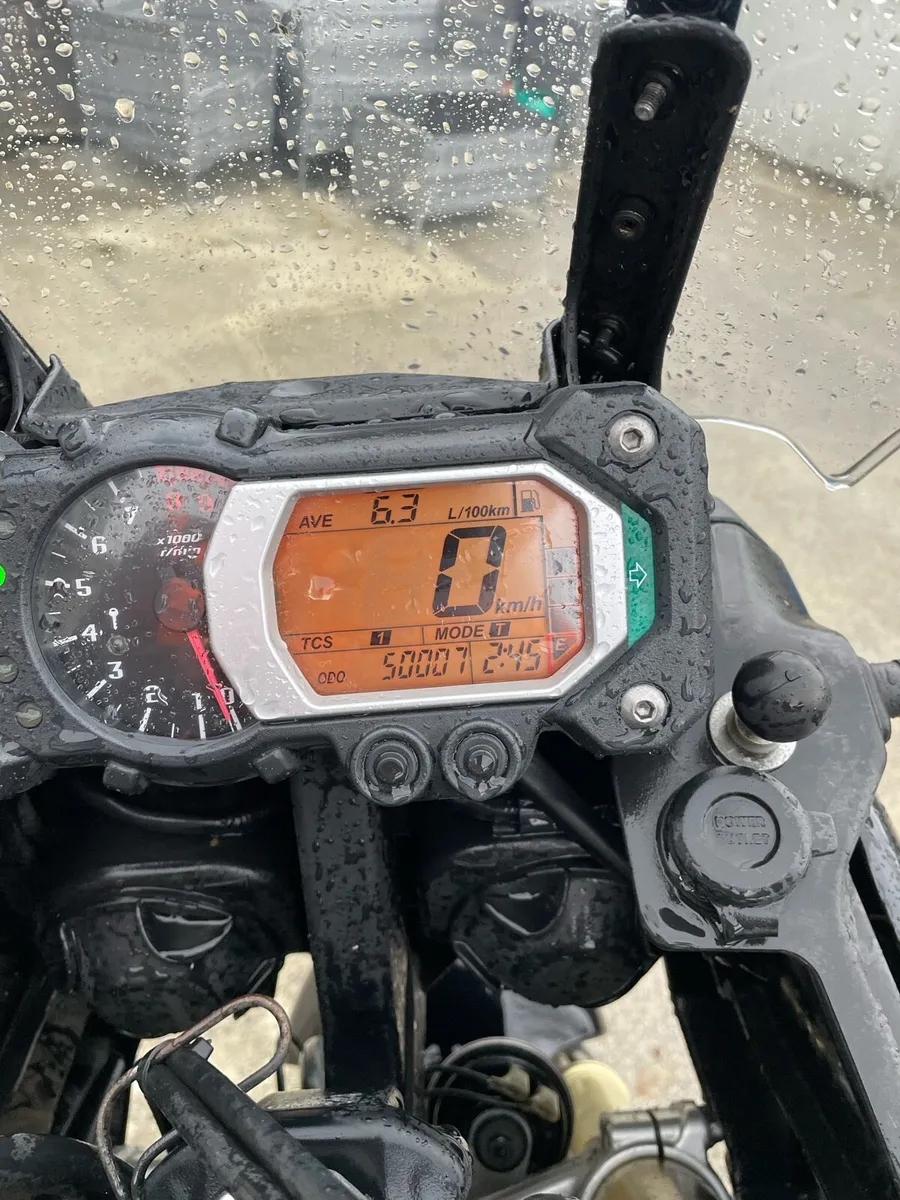 Yamaha XT 1200 Z Super Tenere 2011 - Image 2