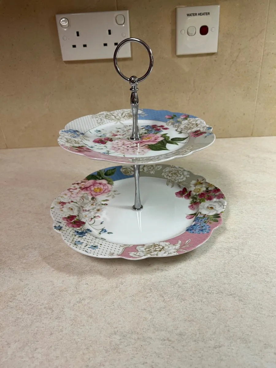 2 Tier Cake Stand - Image 4