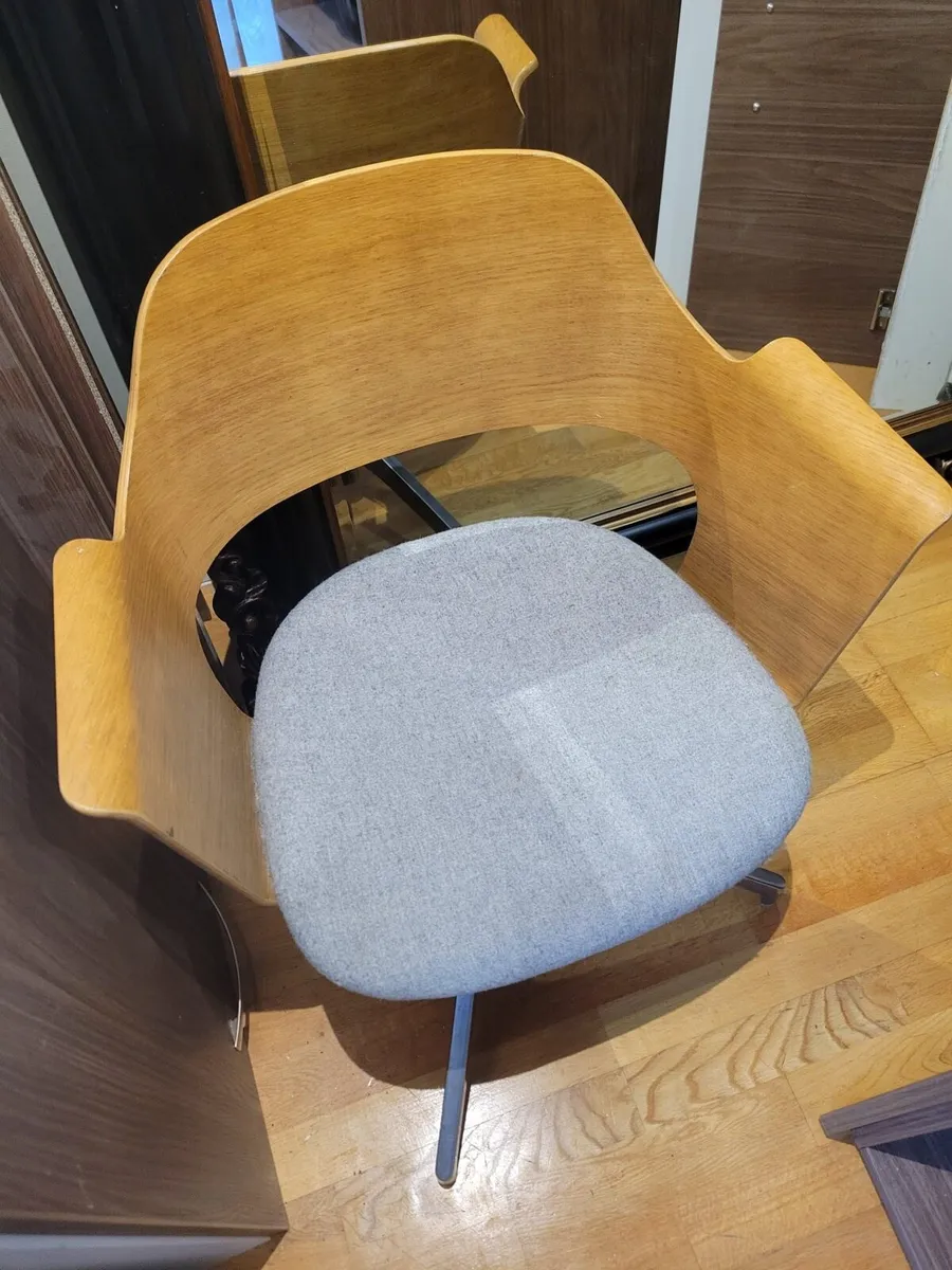 Desk chair - Image 2