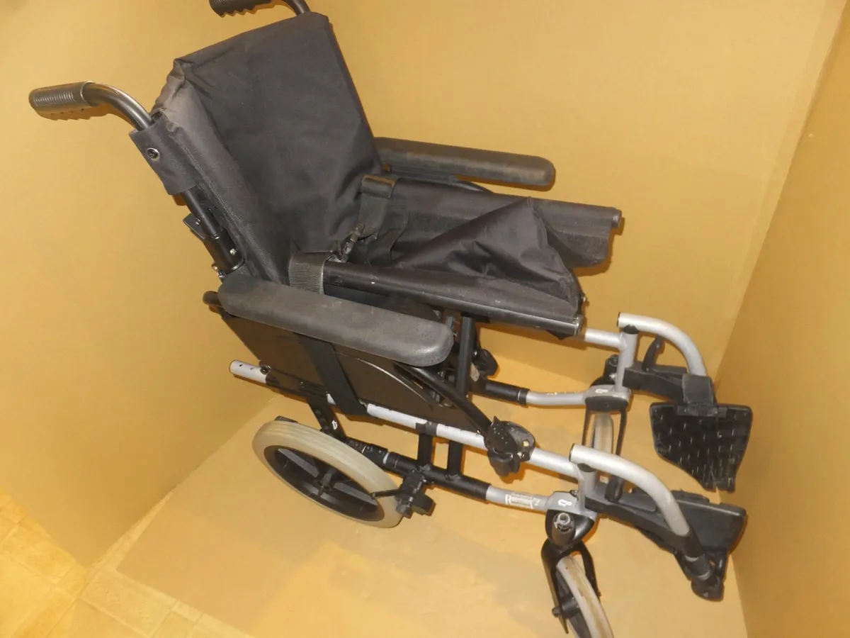 wheel chair - Image 3