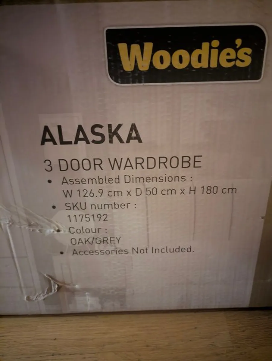 Alaska 3 Door Wardrobe - Image 2