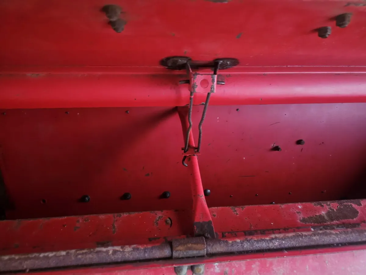Massey corn drill/ Harrow - Image 4