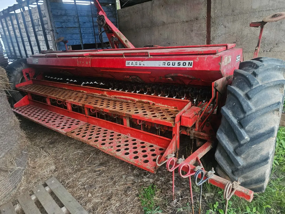 Massey corn drill/ Harrow - Image 1