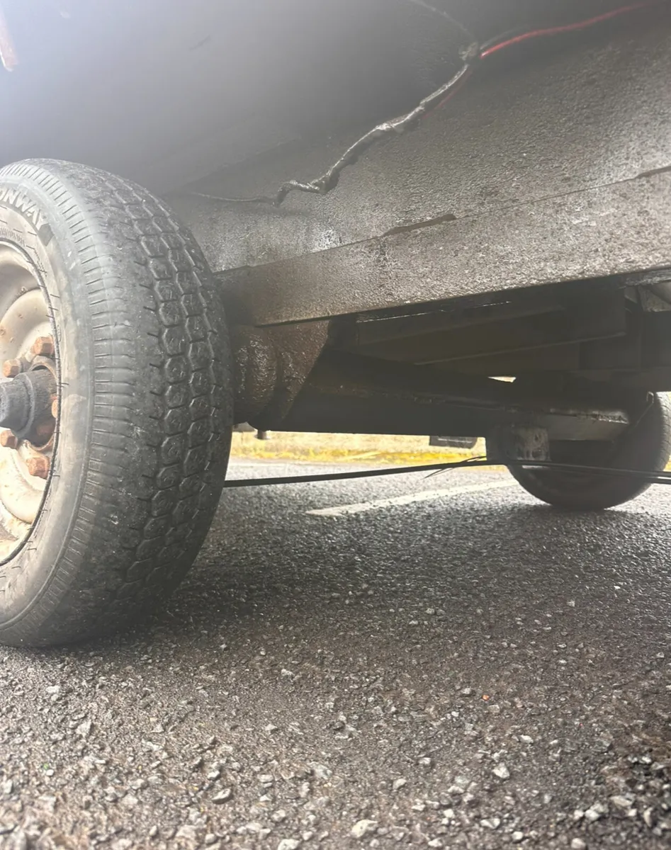 14ft bevertail trailer - Image 4