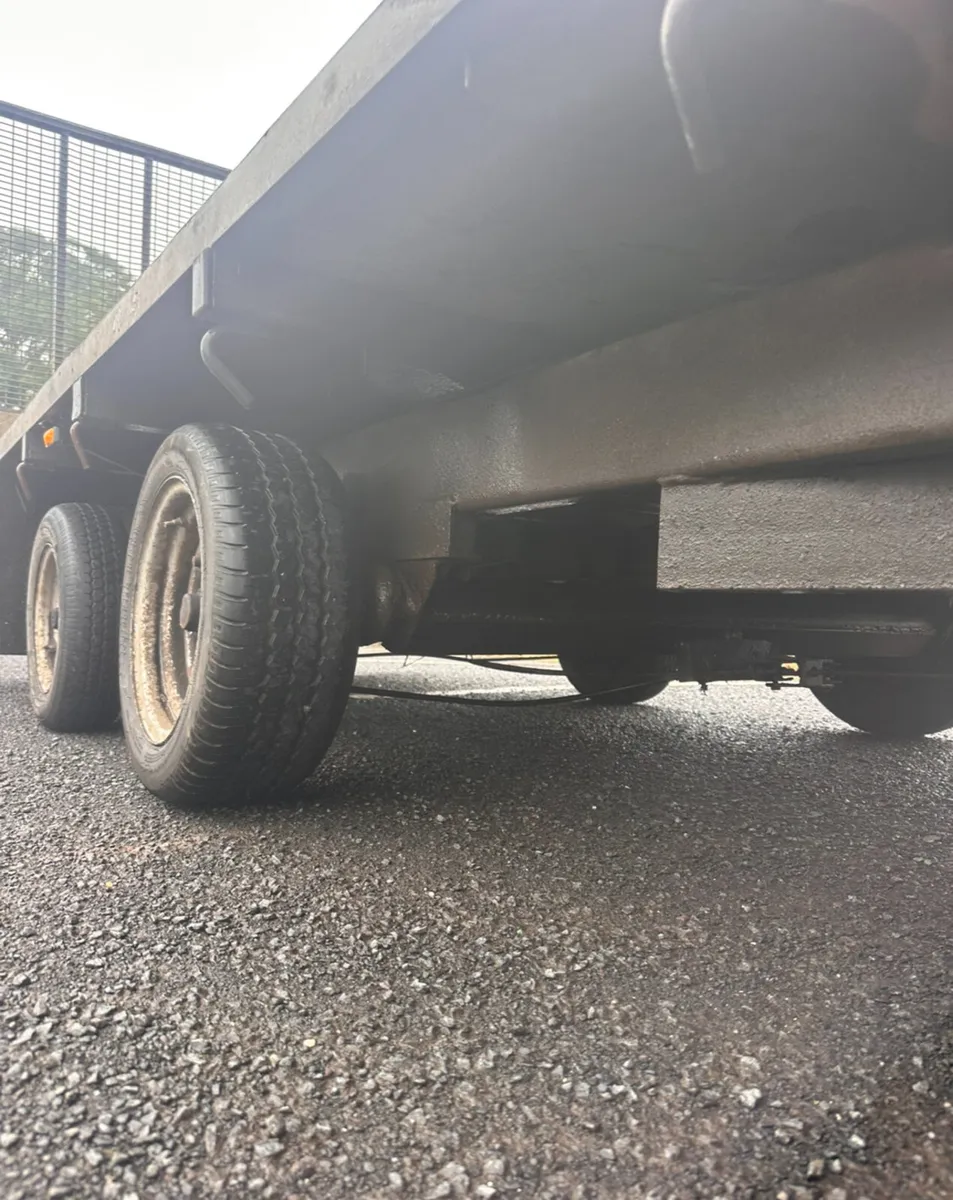 14ft bevertail trailer - Image 3