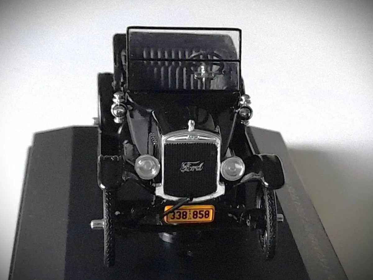 Collectable IXO 1:43 - Ford Model T Runabout ‘25 - Image 3