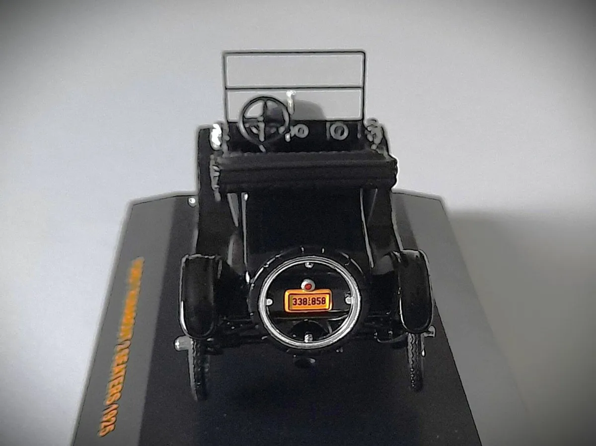 Collectable IXO 1:43 - Ford Model T Runabout ‘25 - Image 4
