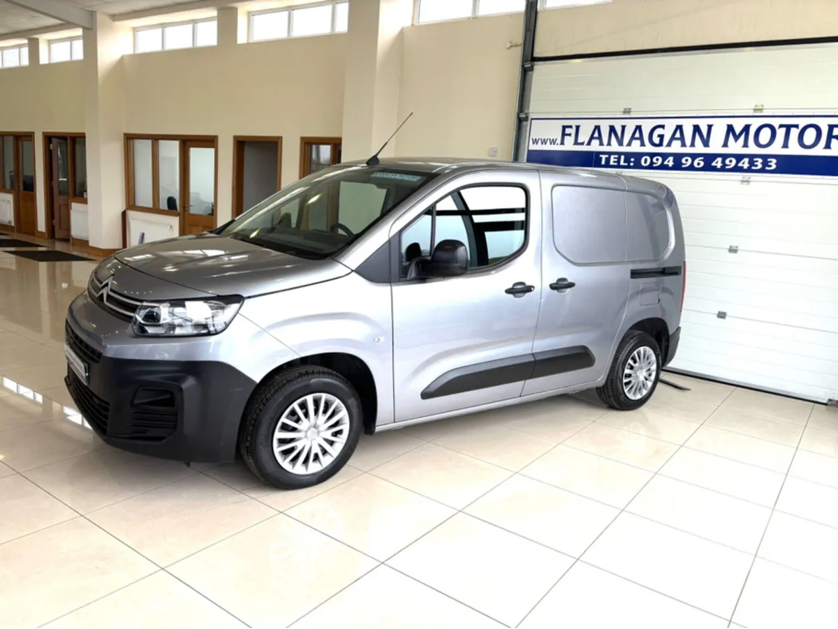 Citroen Berlingo LX BLUEHDI 75 650KG M 2DR - Image 3