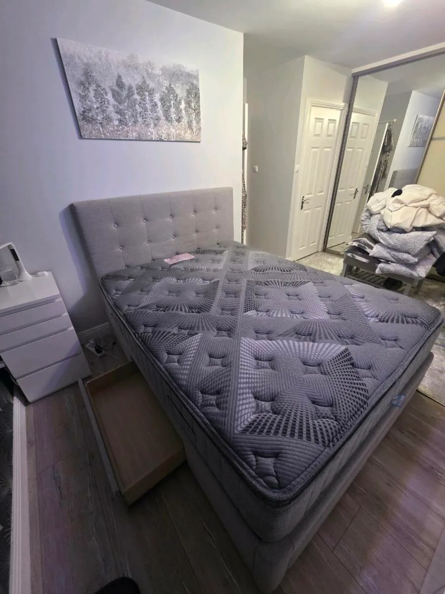 King Bed+Mattress+Headboard - Image 3