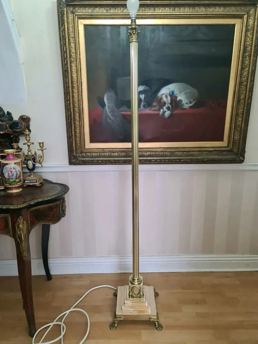 Vintage brass Corinthian standard lamp - Image 1