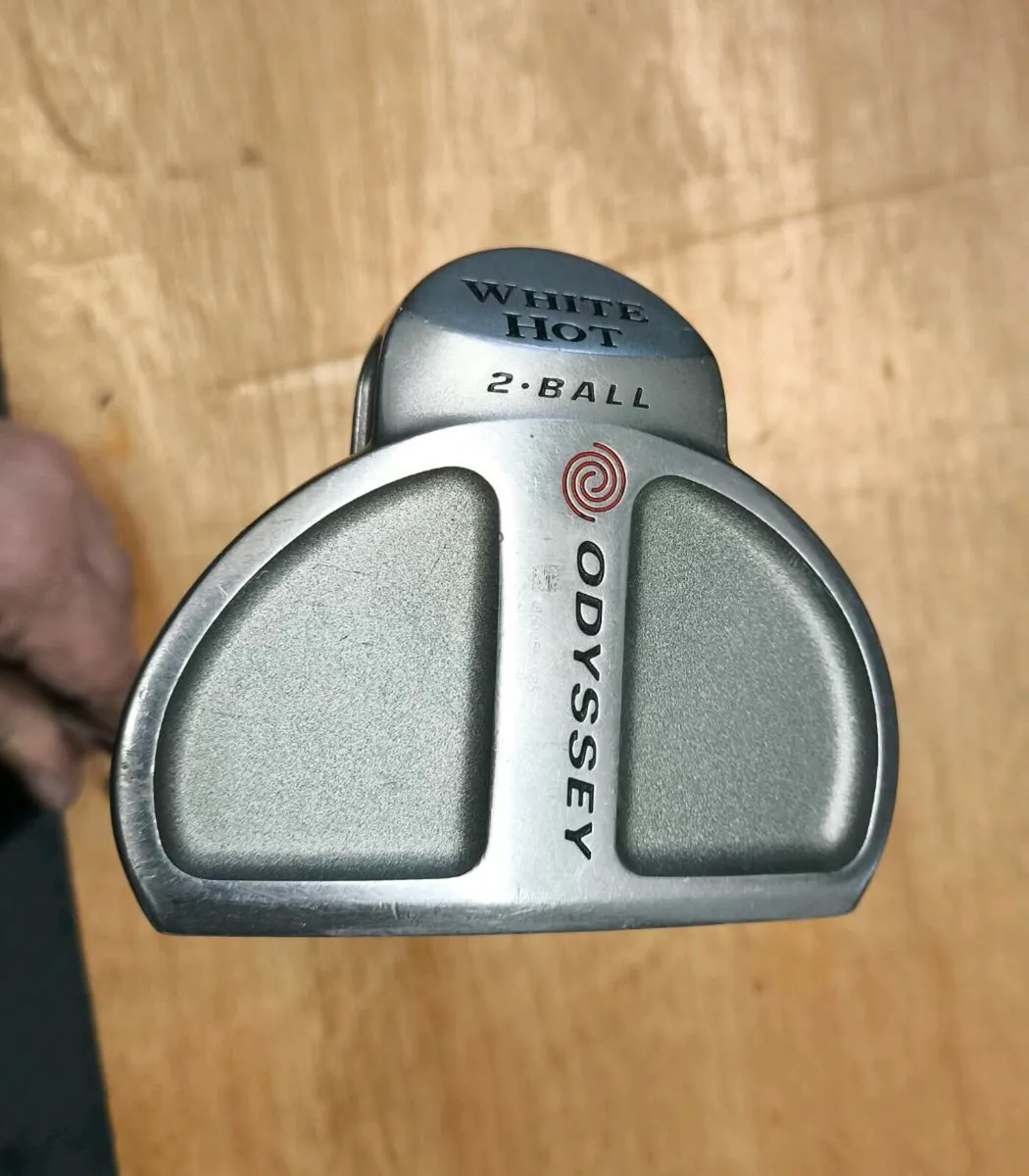 Odyssey White Hot 2 Ball Putter - Image 4
