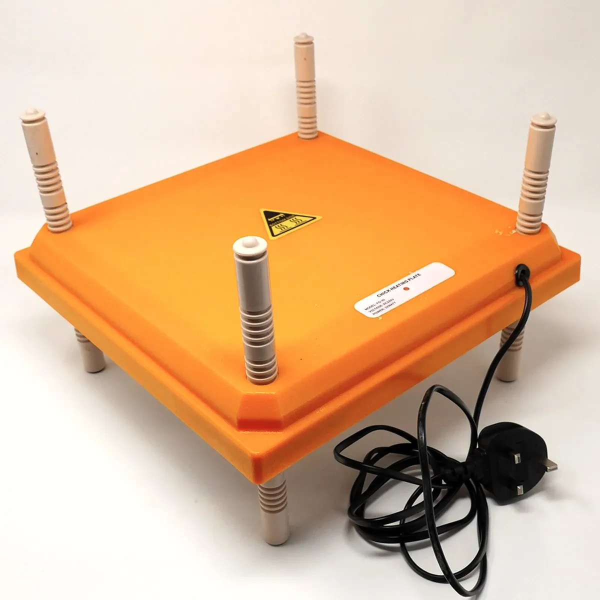 HEAT PADS AND HEAT LAMPS - Image 1