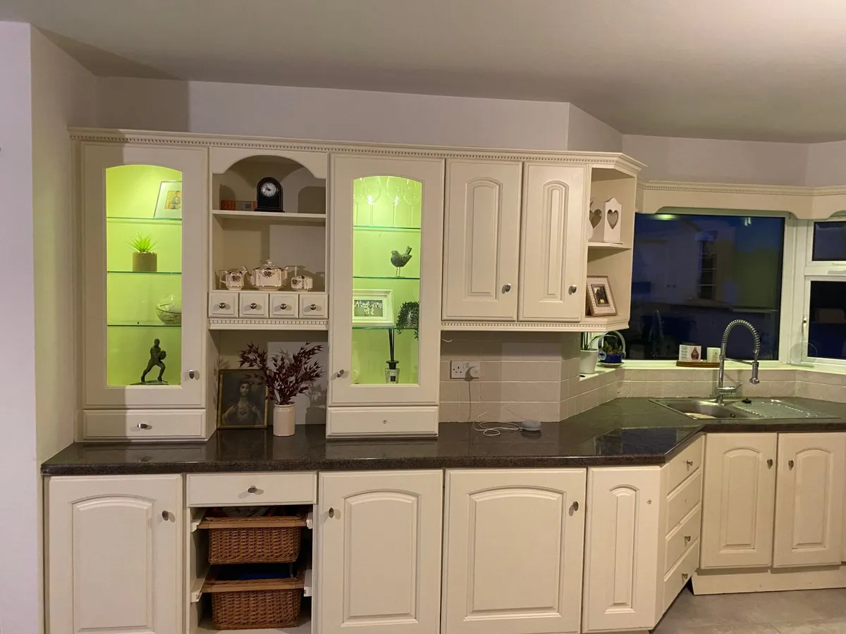 Kitchen units €600 - Image 4