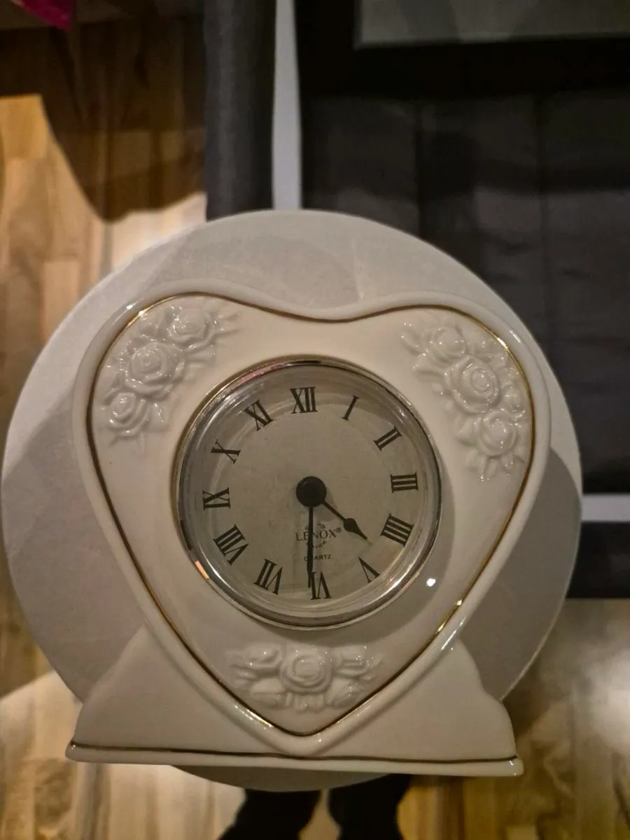Lenox heart shaped clock - Image 2