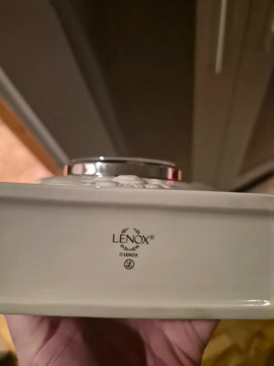 Lenox heart shaped clock - Image 4