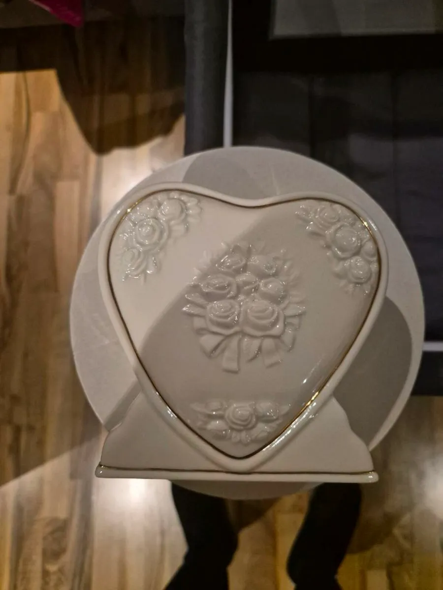 Lenox heart shaped clock - Image 3