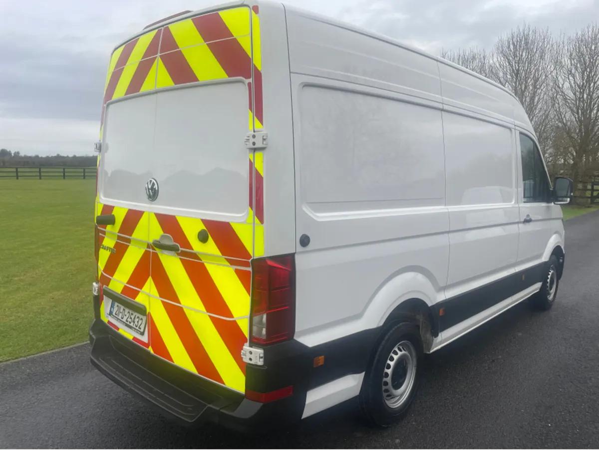 Volkswagen Crafter 35 MWB 140HP MANUAL 6SPEED FWD - Image 4