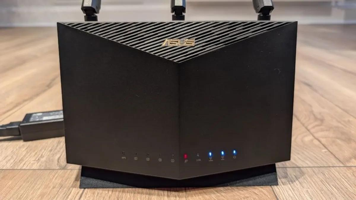 ASUS RT-AX86U Gaming Router (WiFi 6 / 2.5G Port) - Excellent Condition - Image 4