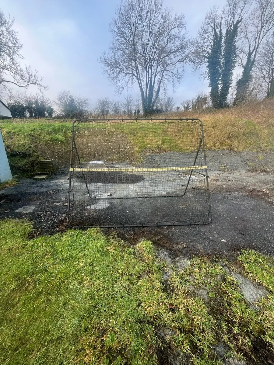 Football rebounder - Image 2