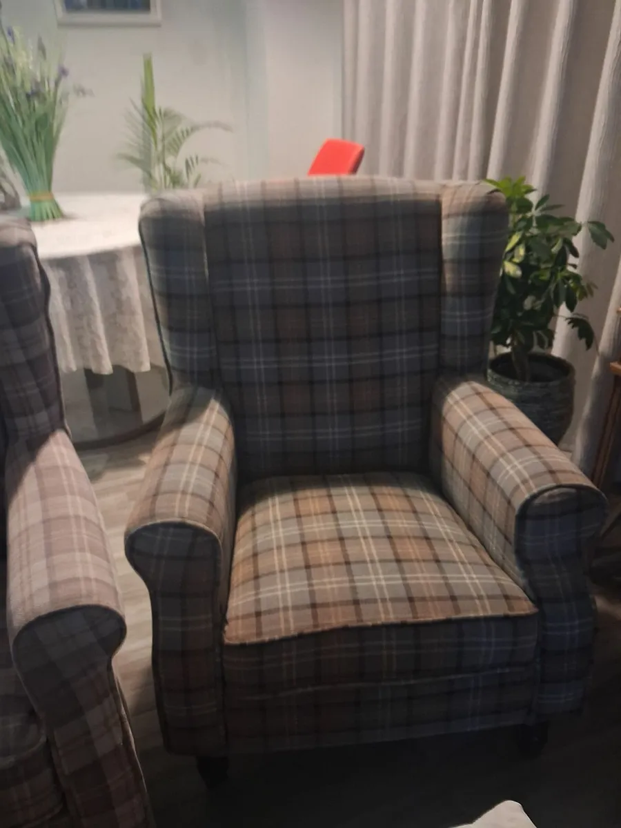 2 x Queen Anne Armchairs - Image 2