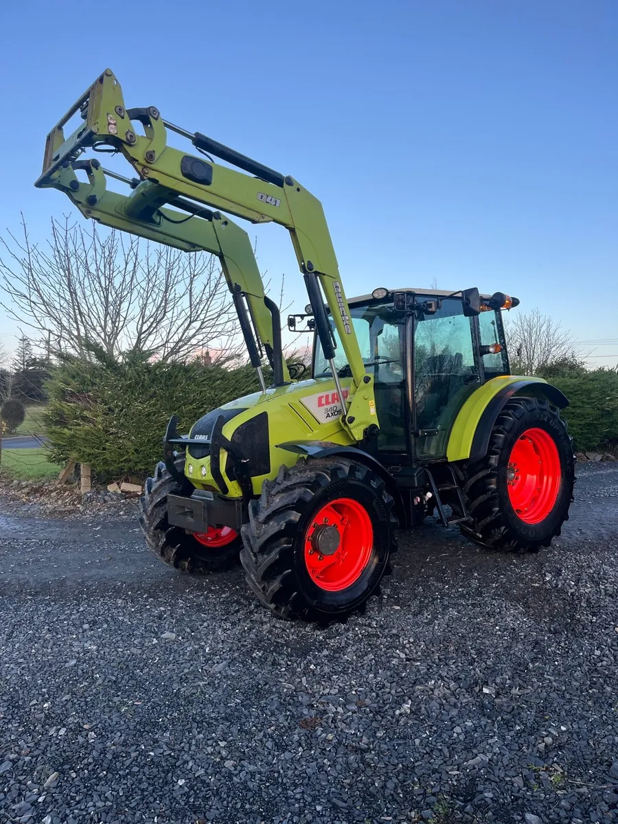 Claas stockman loader tractor - Image 1