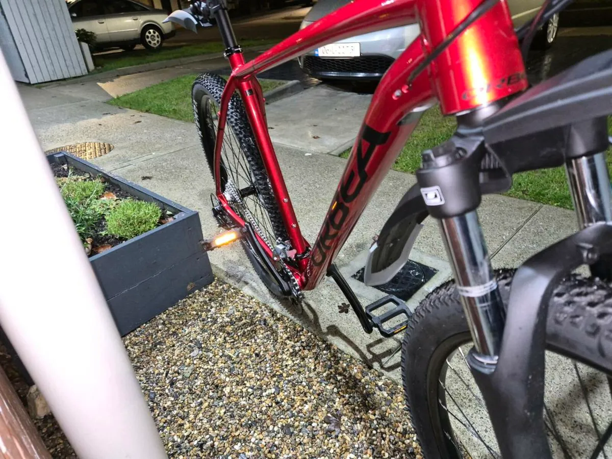 Brand new unwanted present GLOSS RED ORBEA ONNA - Image 3