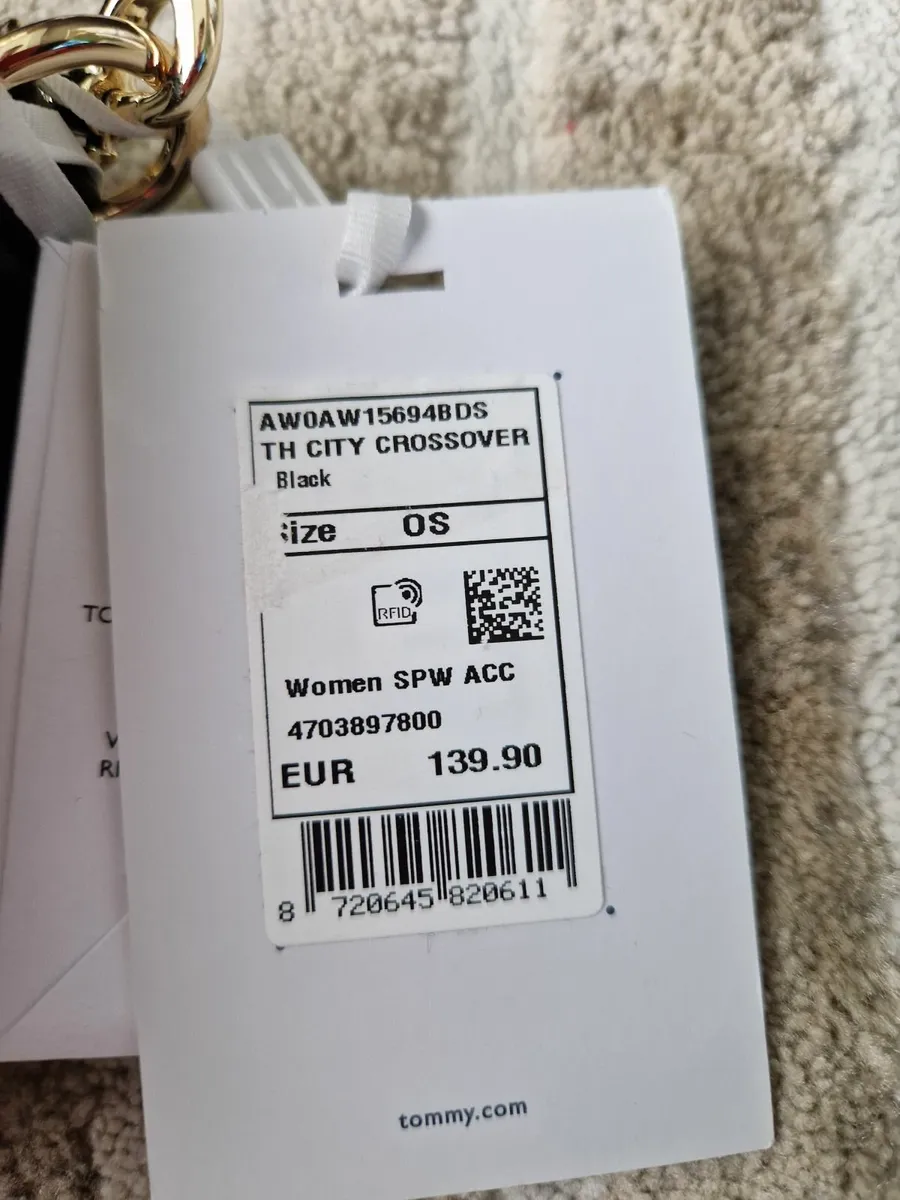 Tommy Hilfiger handbag - Image 2