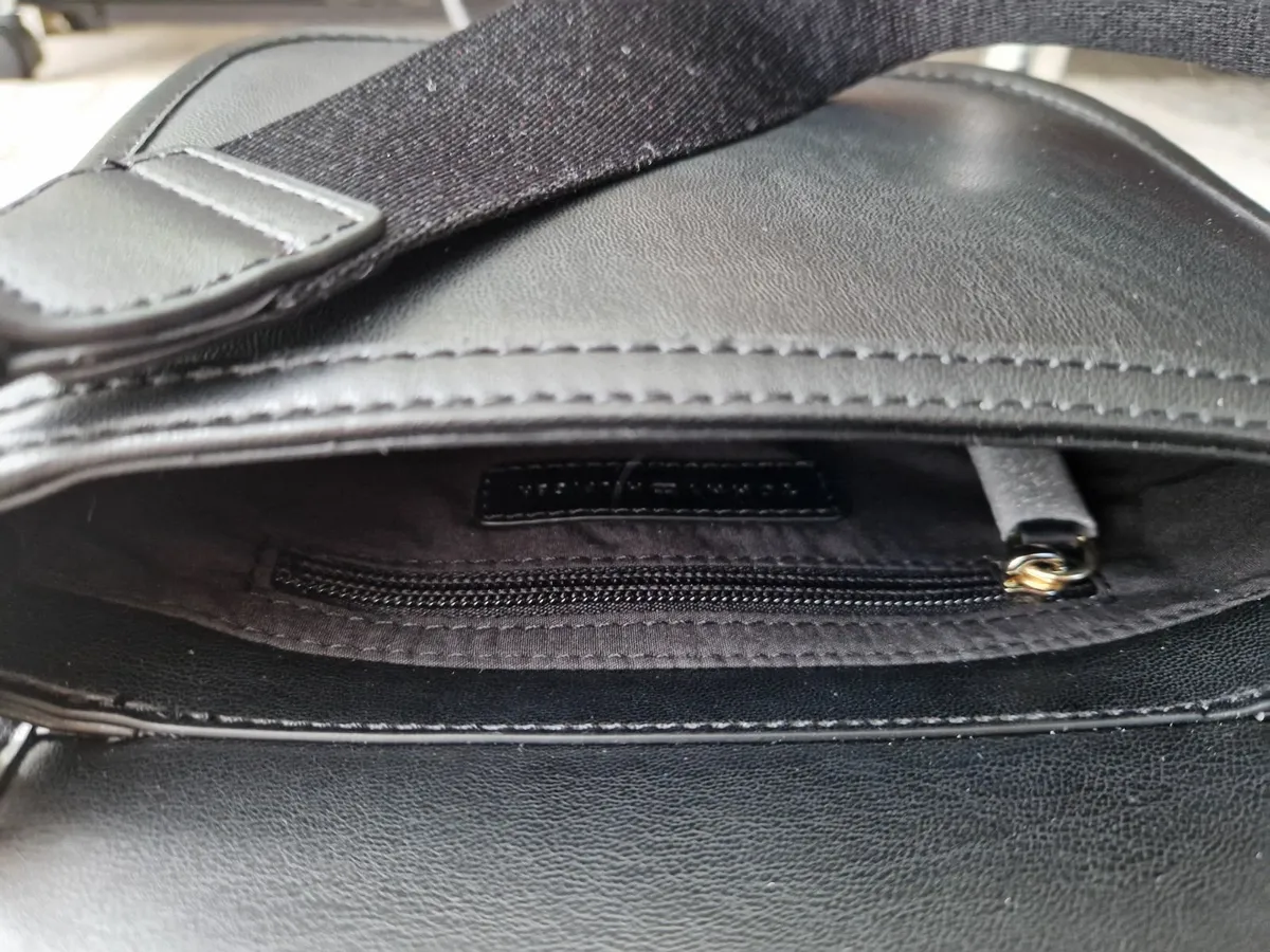 Tommy Hilfiger handbag - Image 4
