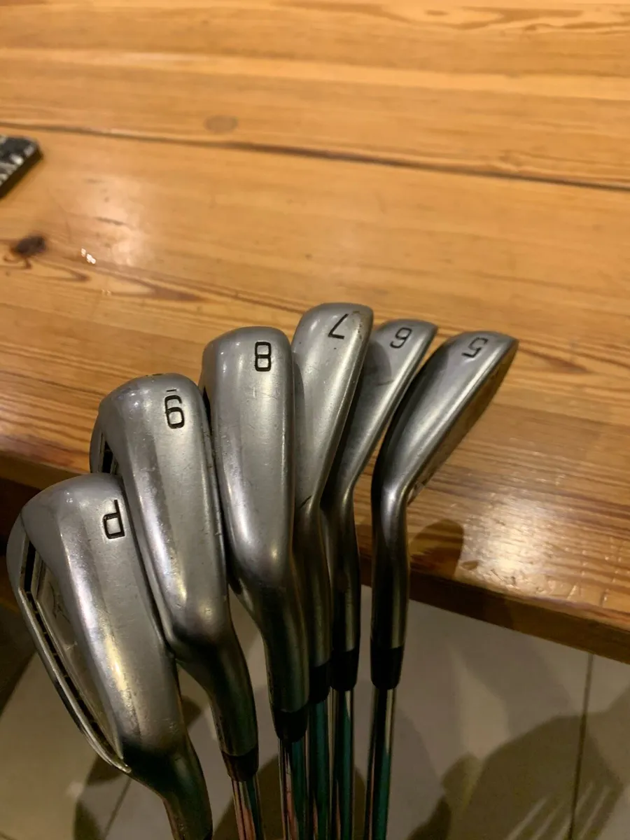 Mizuno JPX 921 Dynamic gold s300 - Image 1