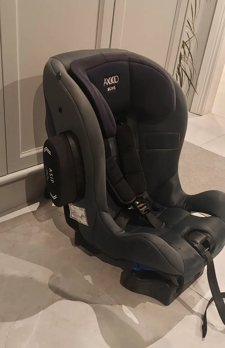 Axkid Move Rearfacing Car Seat - Image 2