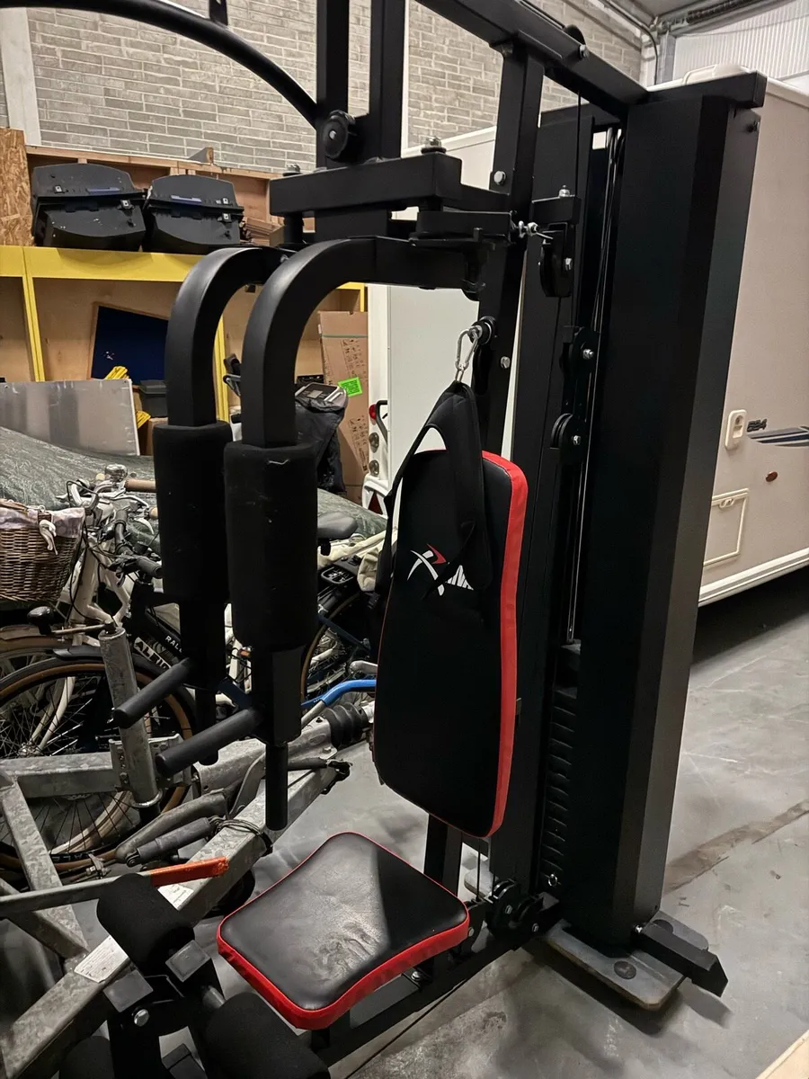 Weights bench complete