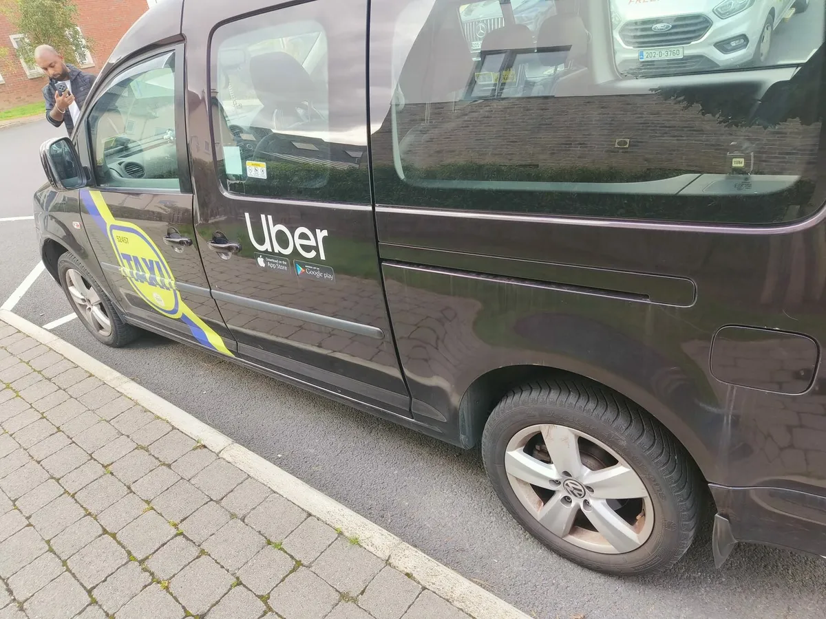 Vw caddy auto taxi for rent - Image 3