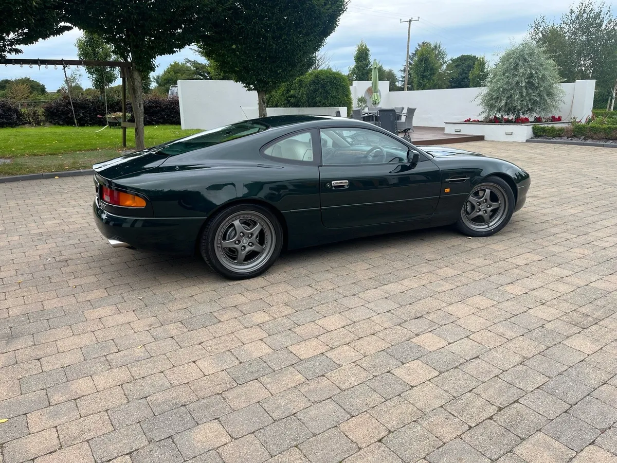 DB7- ASTON MARTIN-  Sold with Irish plates. - Image 2