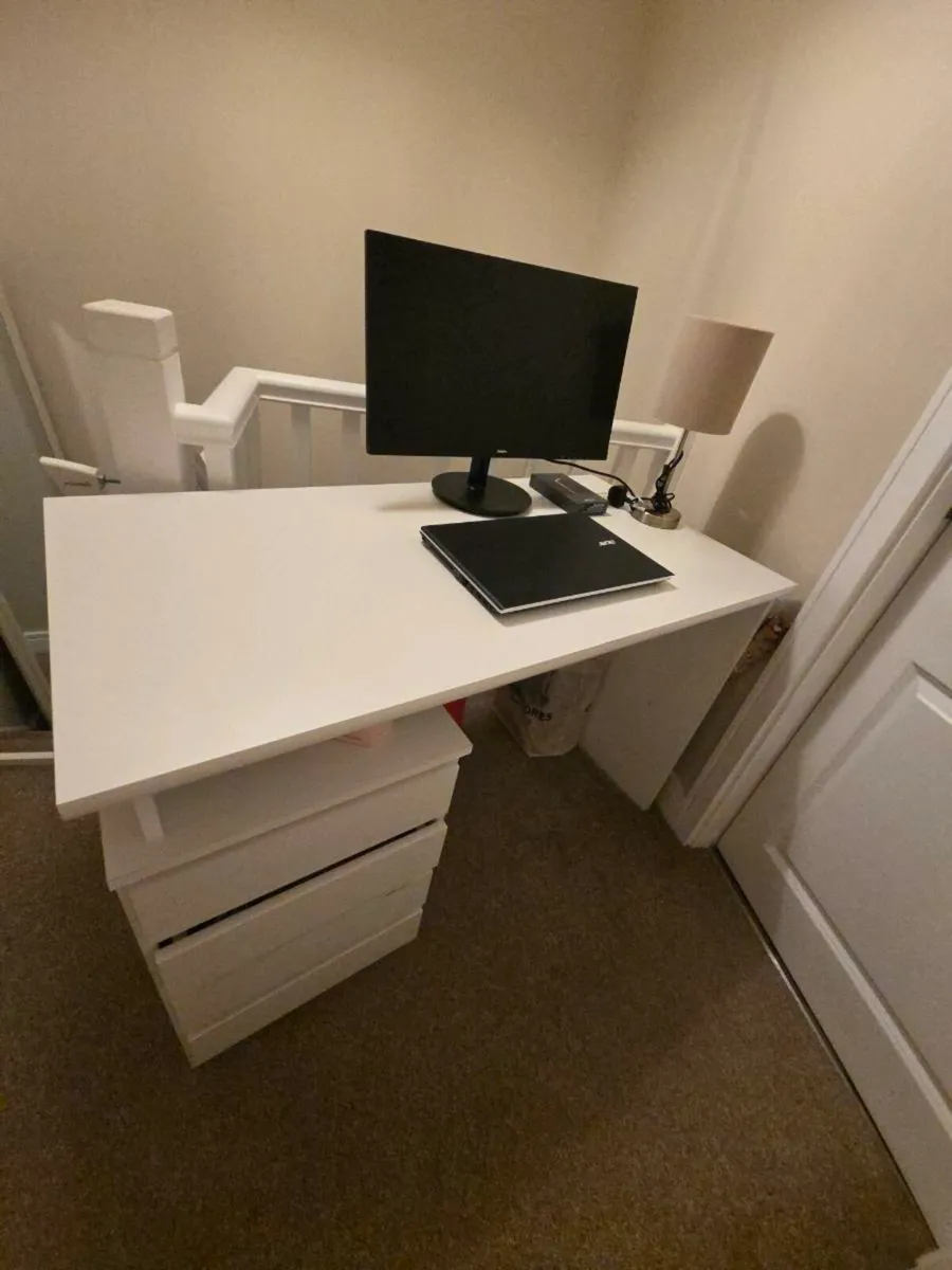 Desk - Image 3