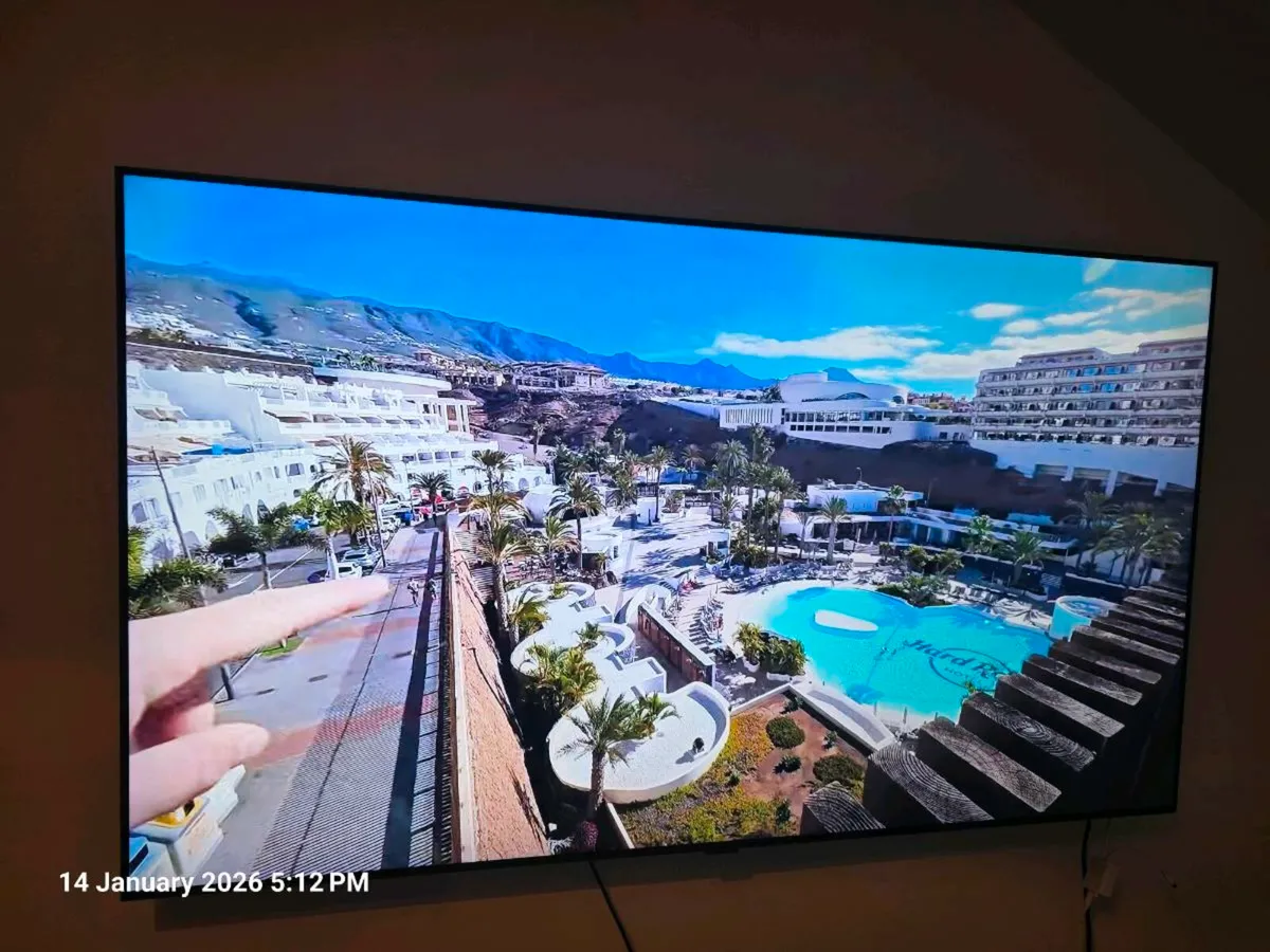 Samsung 65 Inch QE65Q80TATXXU Smart TV - Image 1