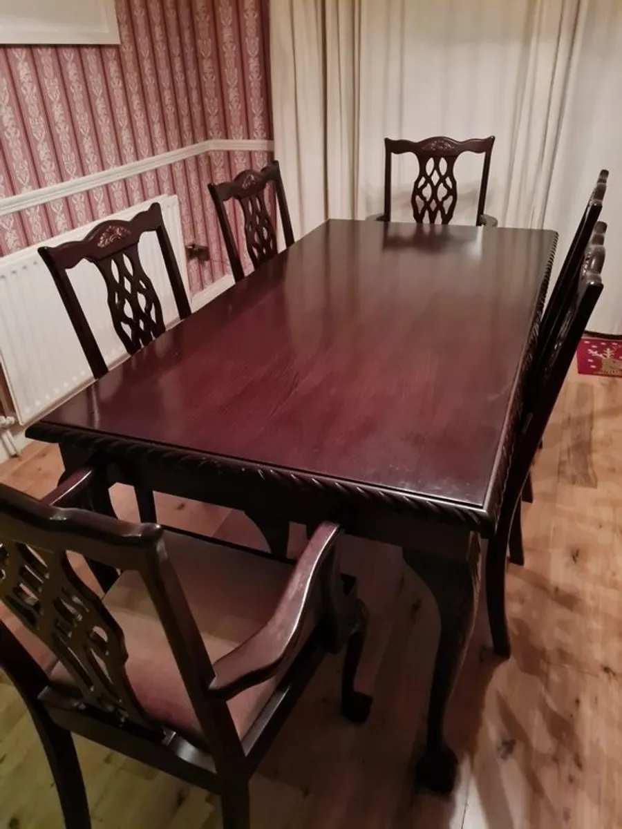 Dining room table