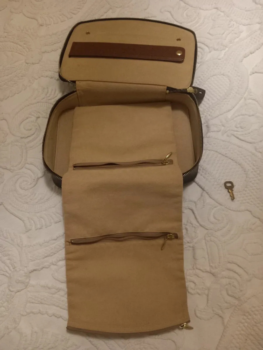 Lv jewellery box - Image 4